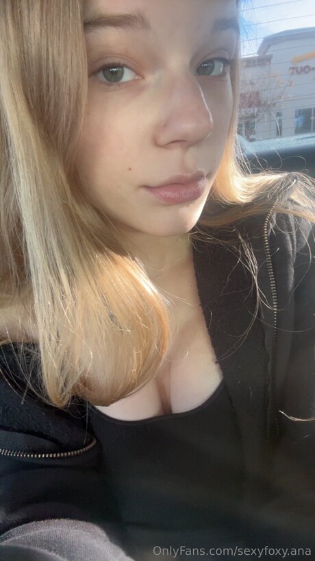 Sexyfoxy Ana erotische nackten bilder