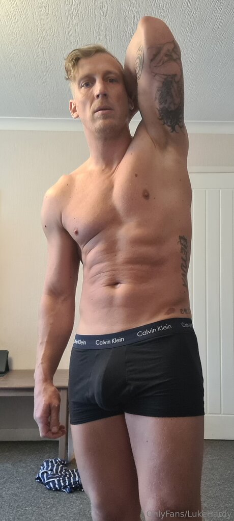 Lukehardy erotische heiße galerie