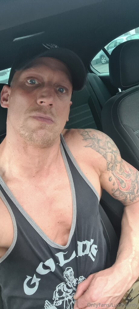 Lukehardy model xxx galerie