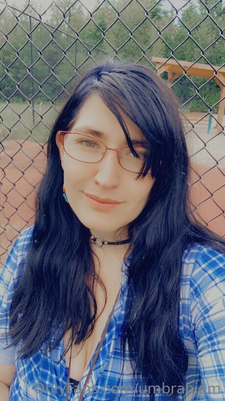 Umbrahiem nackt top fotos