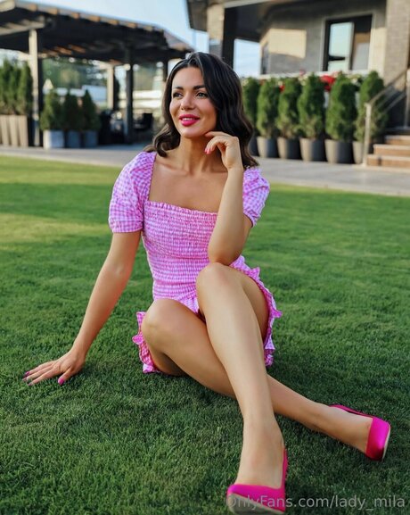 Lady Mila erwachsene beste foto