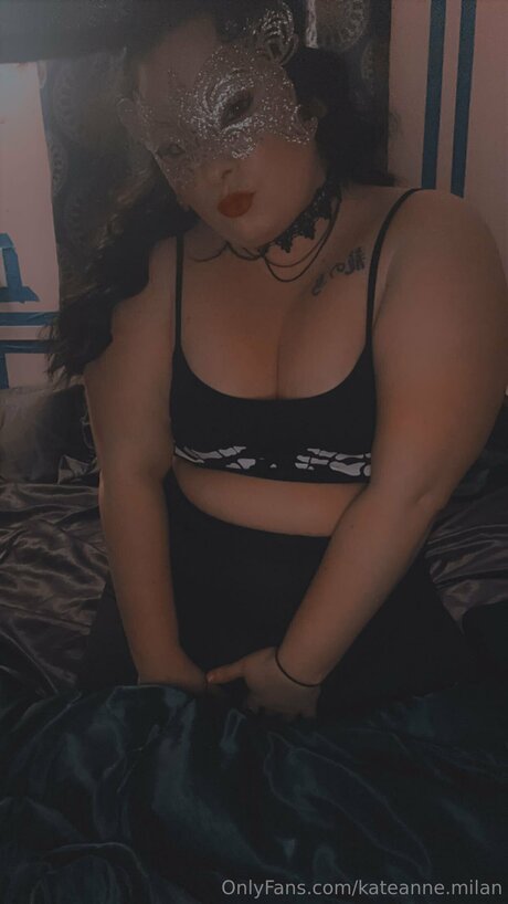 Kateanne Milan schöne porno fotos