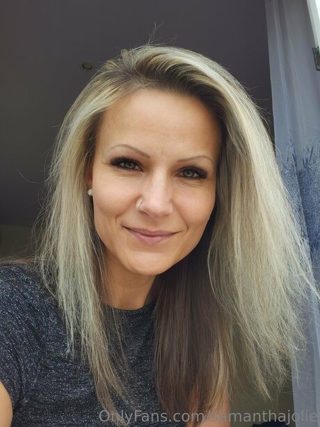 Samanthajolie erotische top fotos