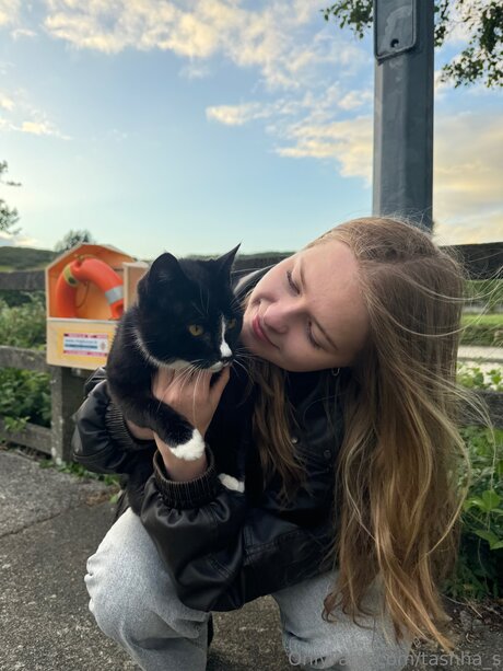 Tashha S pornostar akt bilder