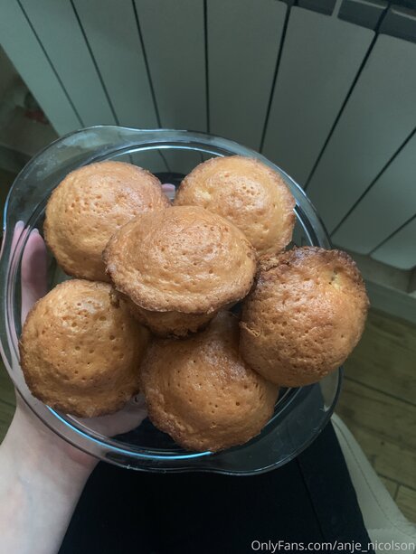 Anje Nicolson nackten bild