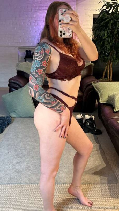 Itsfreyafaith erotische hübsche foto