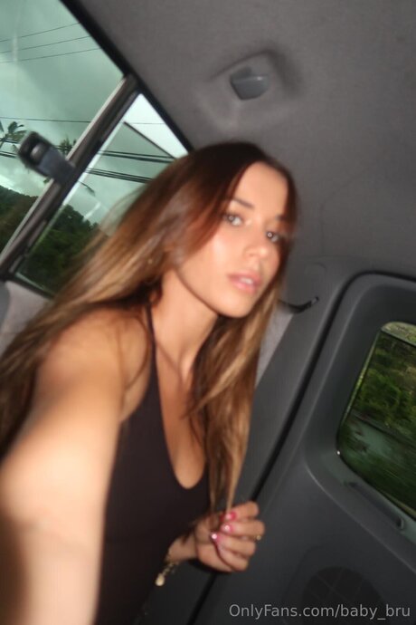 Baby Bru erotische exklusive bild