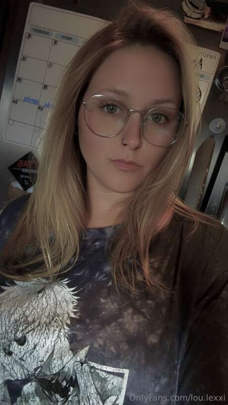 Lou Lexxi xxx akt foto