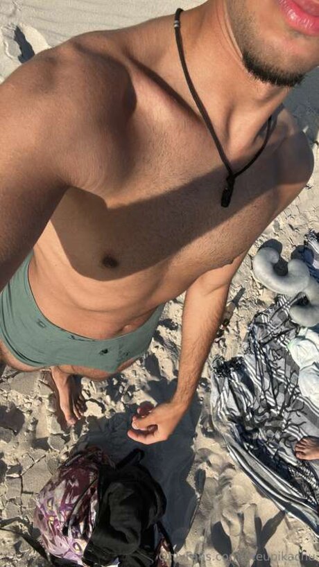 Oteupikachu schöne nackten foto