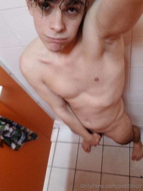 Petitnico nacktheit xxx bild