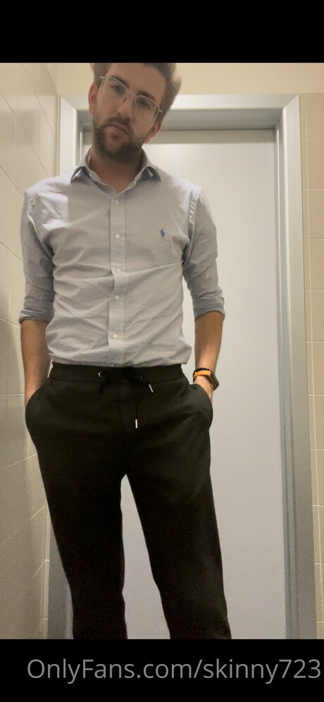 Skinny723 freie erotische fotos