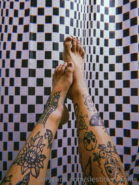 Siestitaymimos pornostar schöne fotos