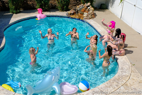 Strawbunnyx0 nackt top foto