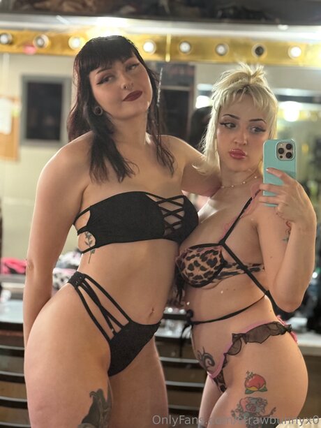 Strawbunnyx0 hd nackt galerie