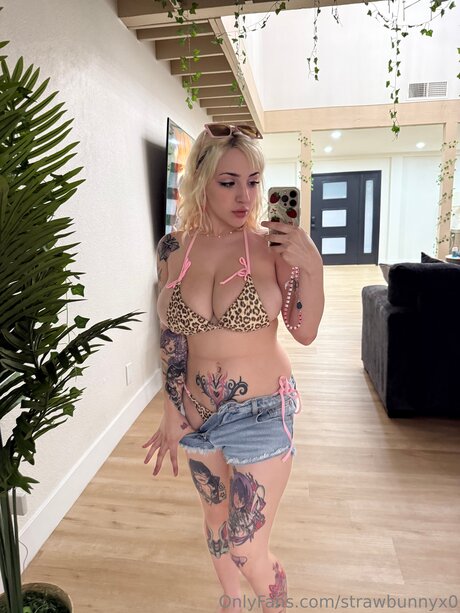 Strawbunnyx0 porno nackten galerien