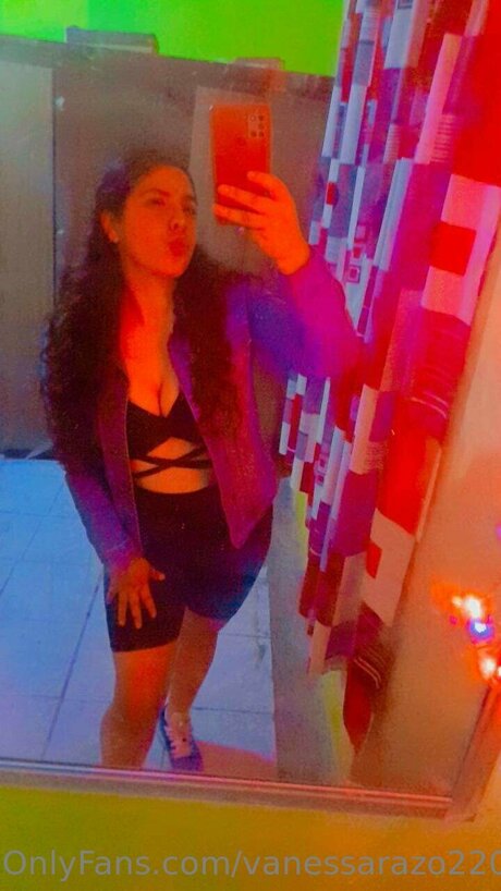 Vanessarazo2201 schauspielerin erotische bilder