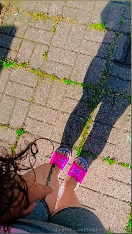 Vanessarazo2201 nackt hd galerien