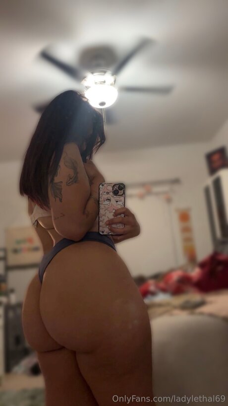 Ladylethal69 erotische sexy foto