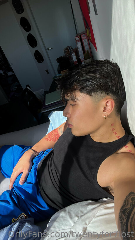 Twentyfor7lost exklusive erotische fotos