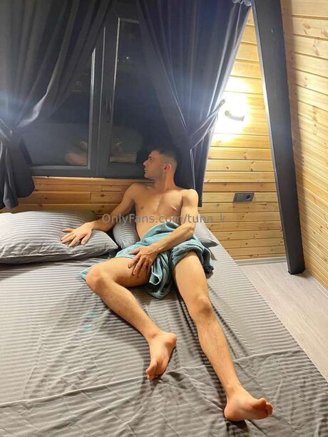 Tuna K schauspielerin nette foto