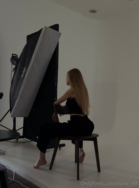 Arya Lune porno nackte galerien