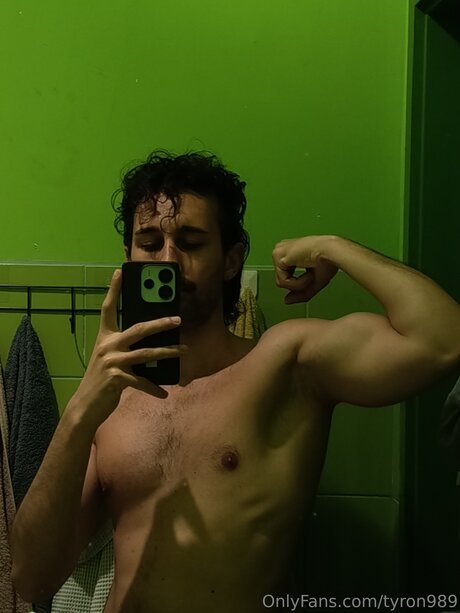 Tyron989 perfekte sexy bild