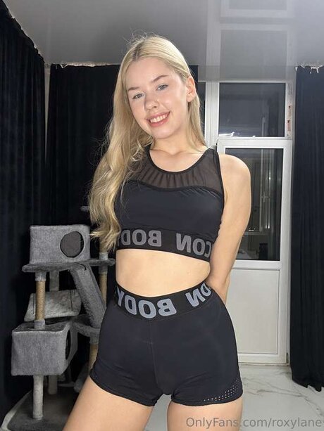 Roxylane pornostar nackte fotos