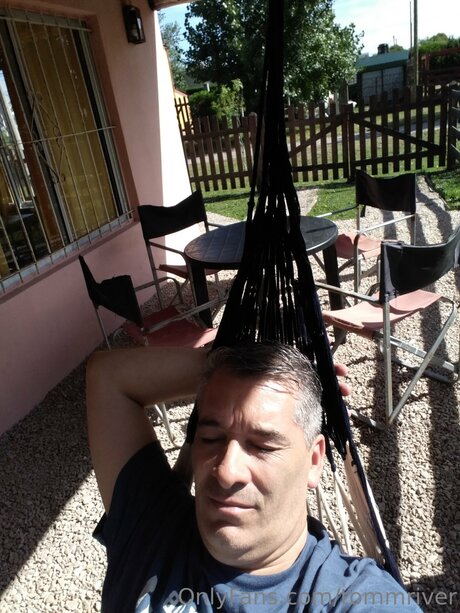 Tommriver nackt kostenlose bild