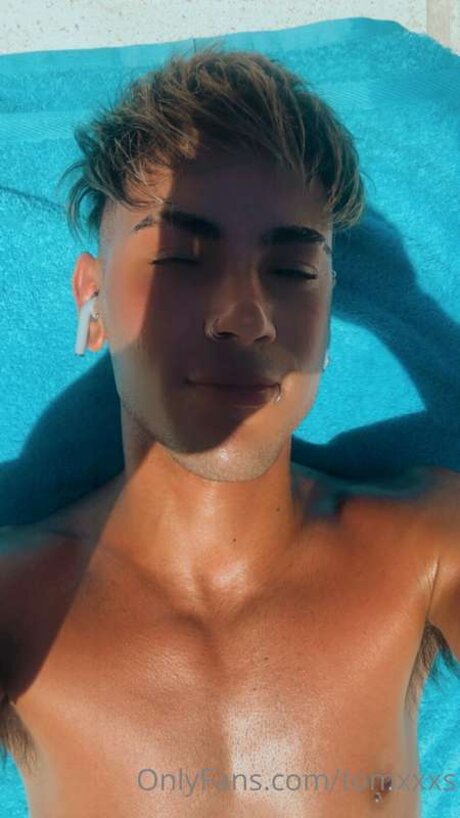 Tomxxxs hübsche erwachsene bild