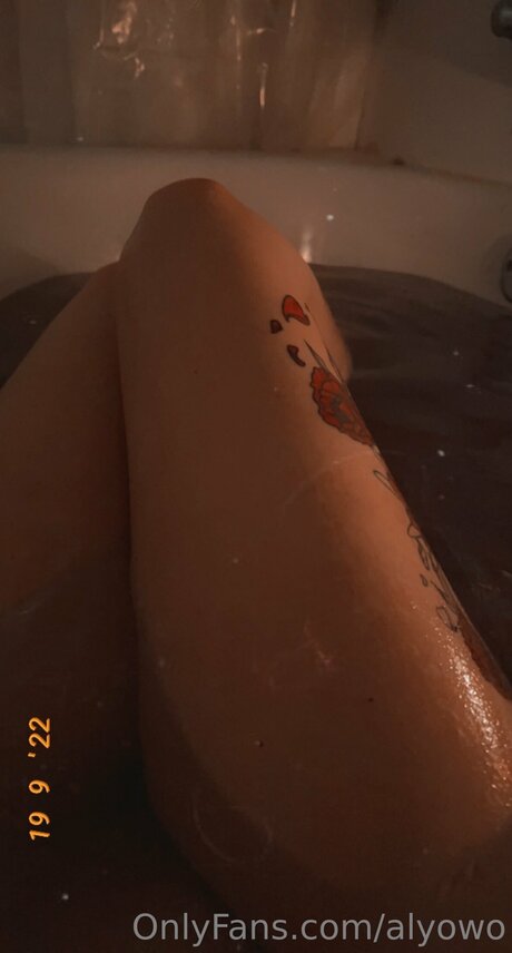 Freyjaluna model kunst galerie