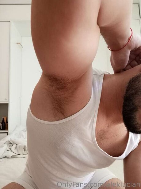 Aleklucian model porno bilder