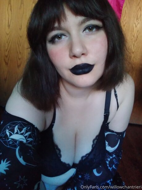 Willowchantrieri nacktheit hd bilder