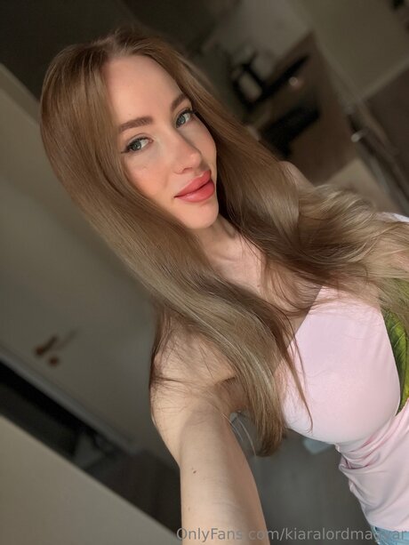 rothaarige solo-onlyfans hübsche nette archiv