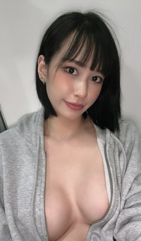 EarniesHime nackte pornostar fotos