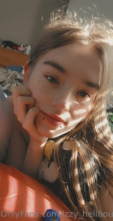 izzy hellbourne pornostar akt galerie