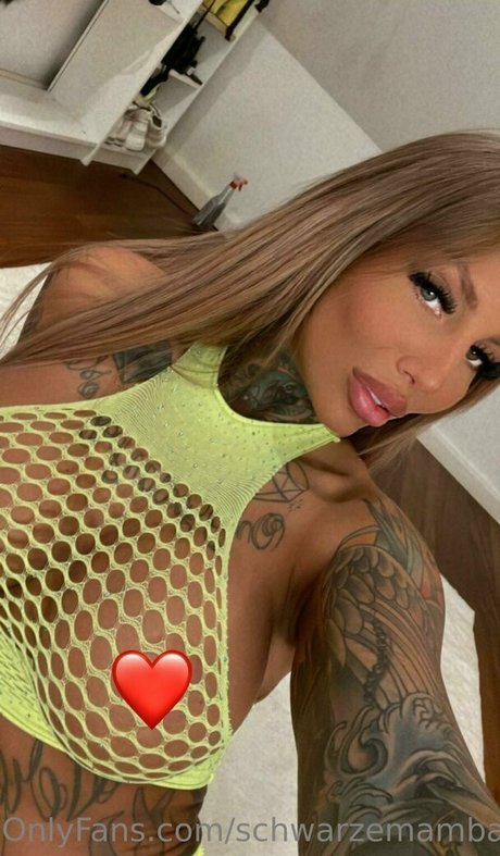 schwarzemamba89 hd nackt foto