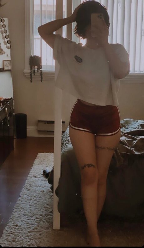 Ltlyata nackt pornostar bild