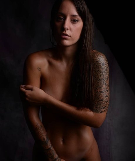 Cami Barigozzi erwachsene schöne foto