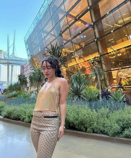 Katelyn Ohashi porno kunst bilder