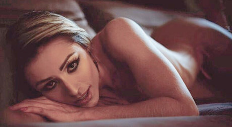 Mariana Aroldi top erotische foto