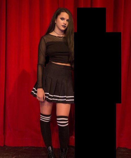 Chloe East perfekte nette archiv