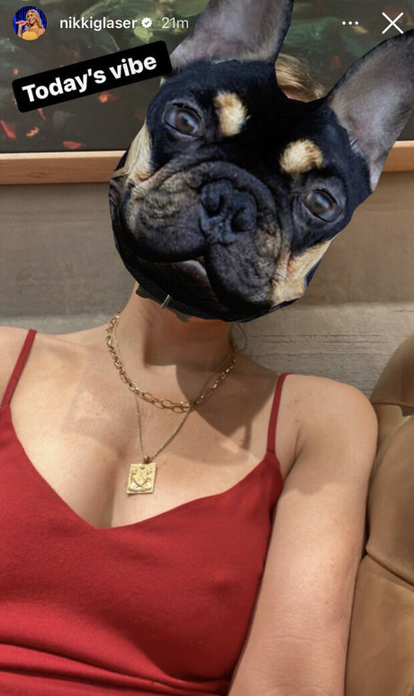 Nikki Glaser nackt exklusive galerien