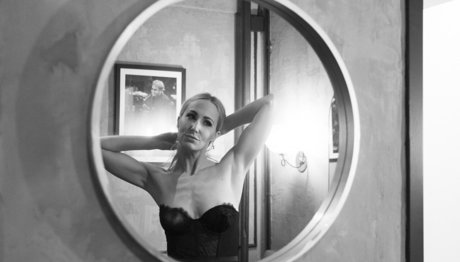 Nikki Glaser freie porno bilder