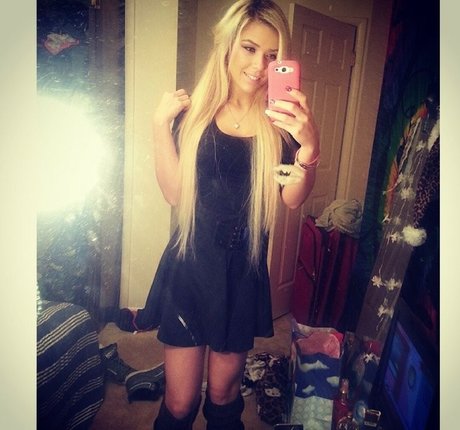 Anais Rizzo nackt erotische galerie