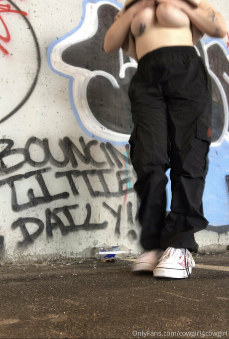 charlioface kunst nackten fotos