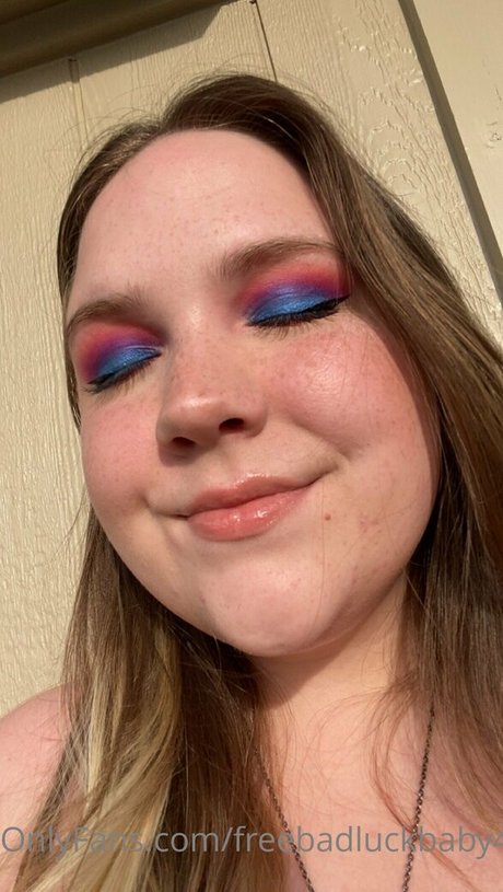 freebadluckbaby420 model nackten bild