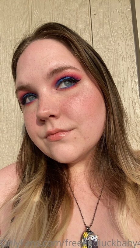 freebadluckbaby420 porno kunst bild