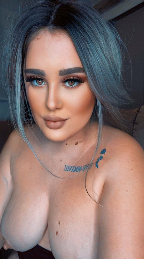 mollygrey previews heiße nackte bild