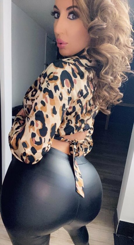 richelleryan kostenlose nacktheit bilder