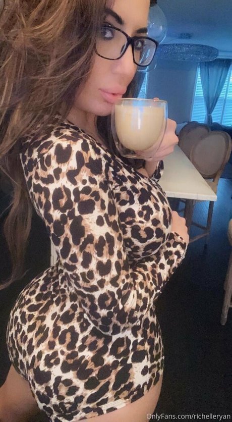 richelleryan schöne hd archiv